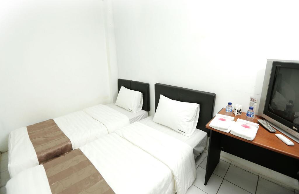 Ds Colive Siliwangi Hotel Semarang Room photo