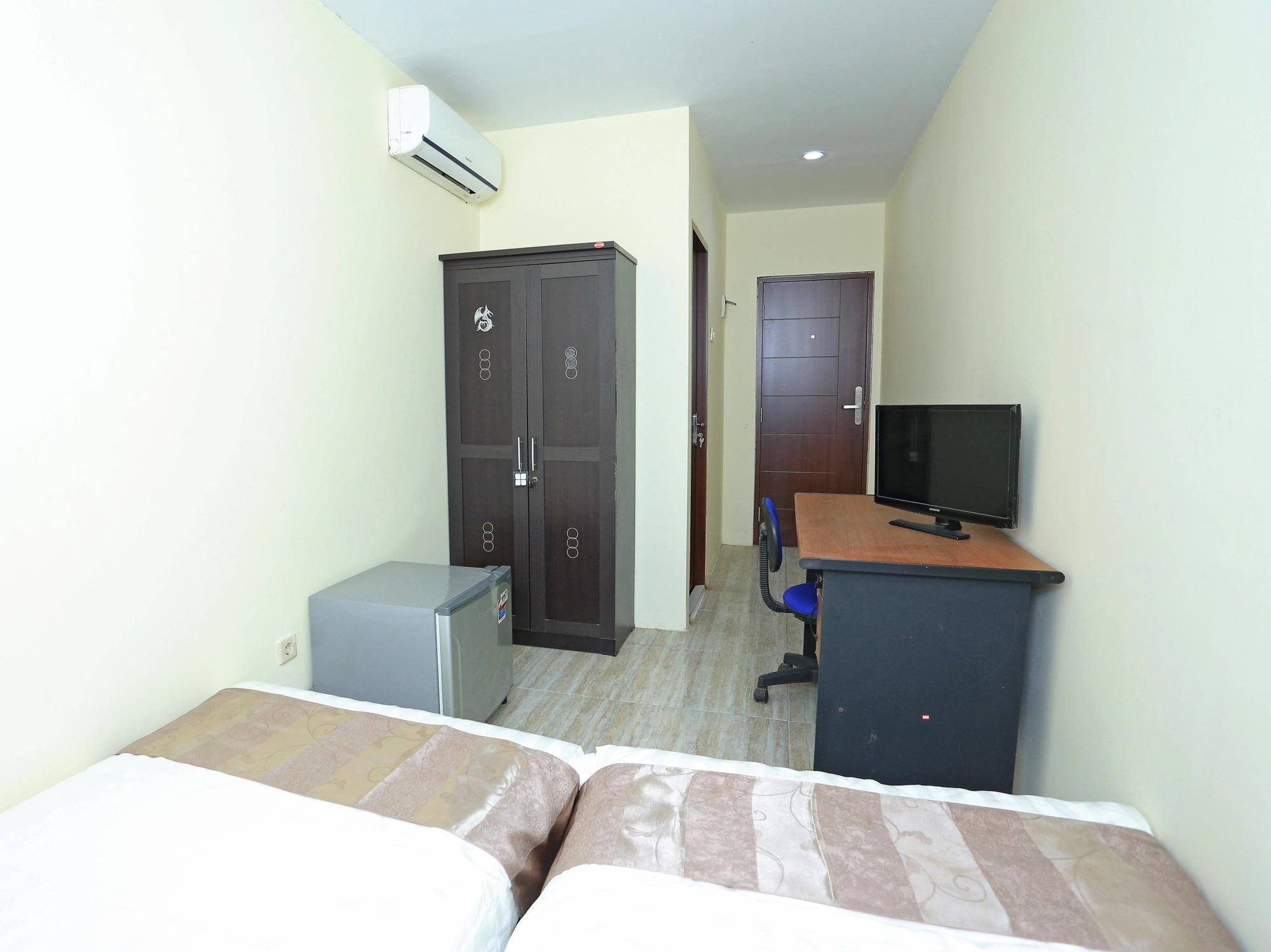 Ds Colive Siliwangi Hotel Semarang Exterior photo